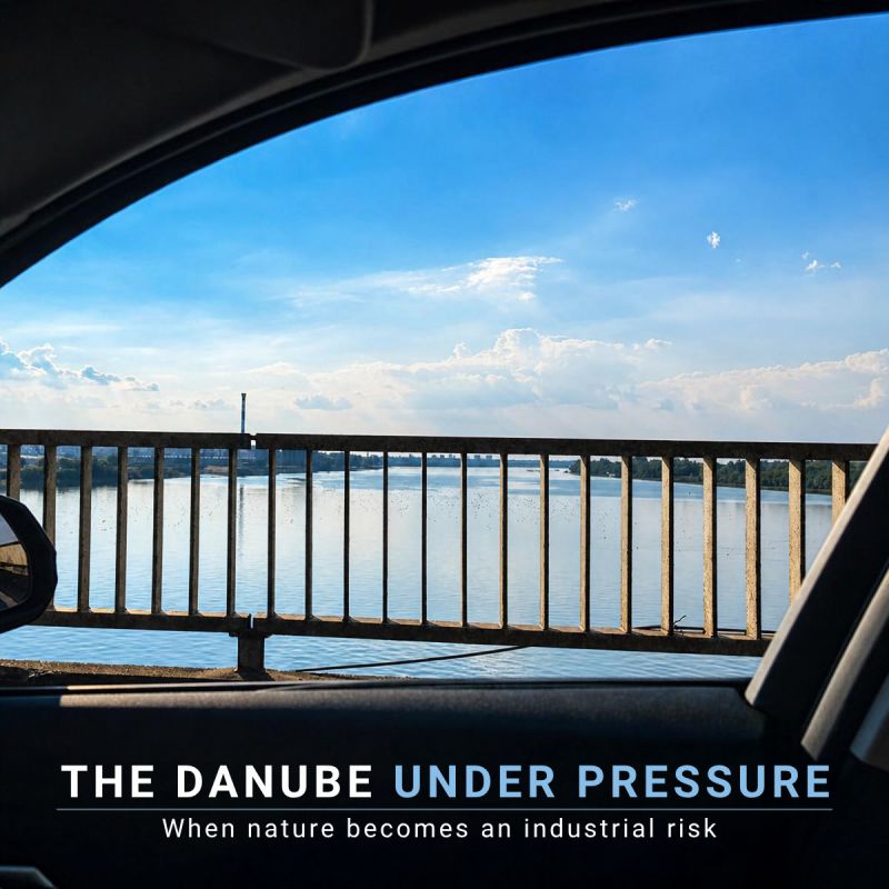The Danube photographed through a car window from a bridge, with the original post title.